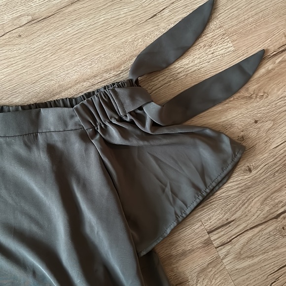 Off shoulder top - Picture 3 of 3